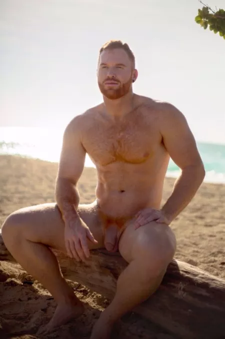 Naked Seth at the beach by menareamazing