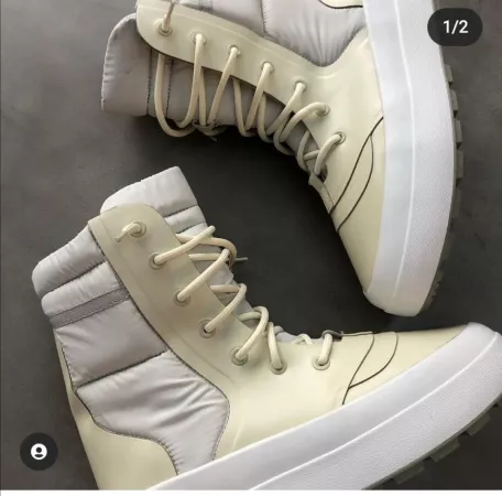 Name of Boots? Thank you by Lilbronx22