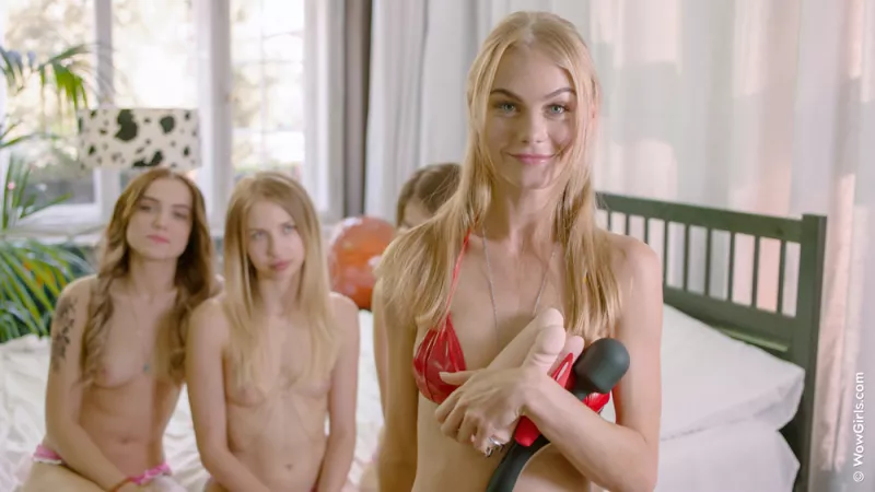 Nancy Has BIG Plans by jetpoweredbee