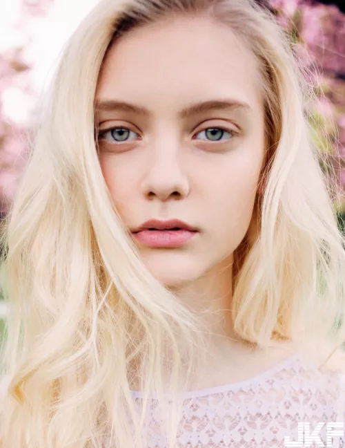 Nastya Kusakina by MiaFiction