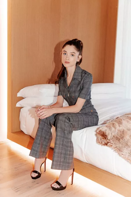 Natalia Dyer by lawnmowertraffic