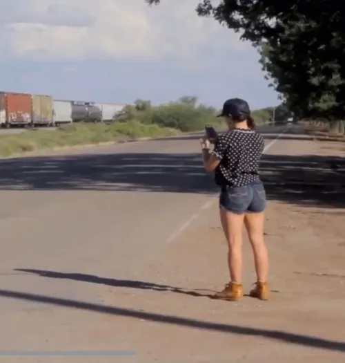 Natalia Lafourcade 🍑 by cuddlesdead