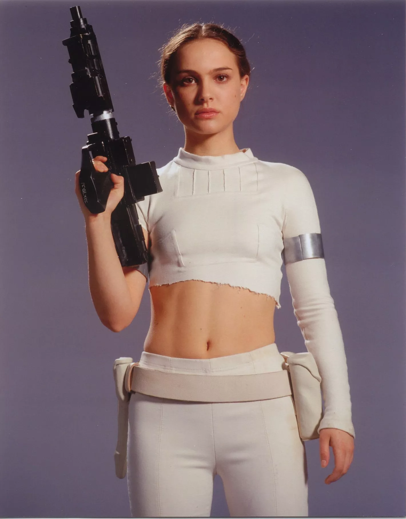 Natalie Portman and the midriff that made a generation of boys become men posted by cor0094