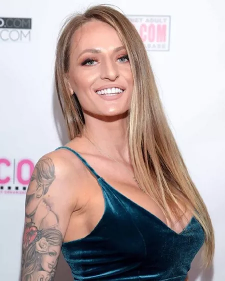 Natasha Starr by ranirajrani