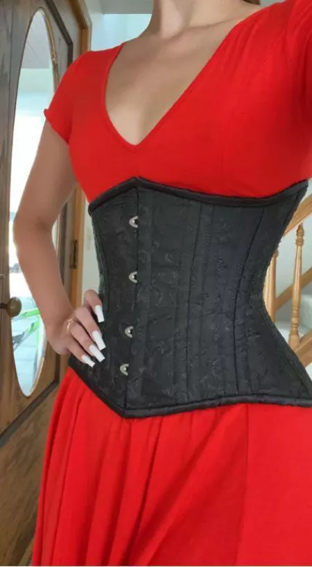 Natural nails & a corset! I’m obsessed. by Justataste96