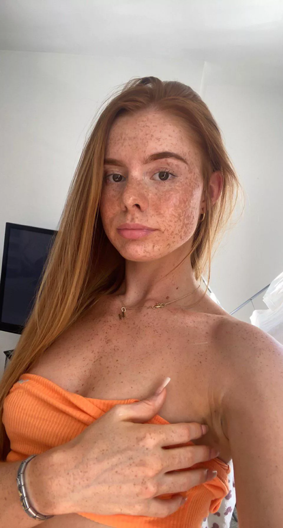 Natural redhead 👩‍🦰 posted by hollieholls_