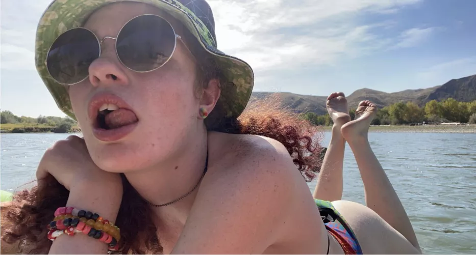 Nature and booty shots, what more could you want~? 🍃☀️💕🍂🌀 by absolutesubmission