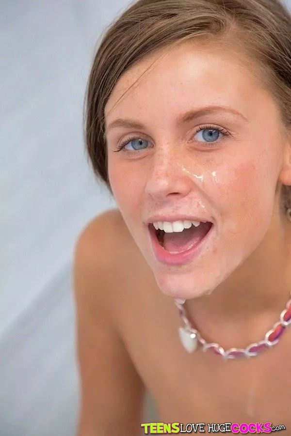 Naturel Beauty with Naturel Make-Up 🥶 posted by Doo_dieman98