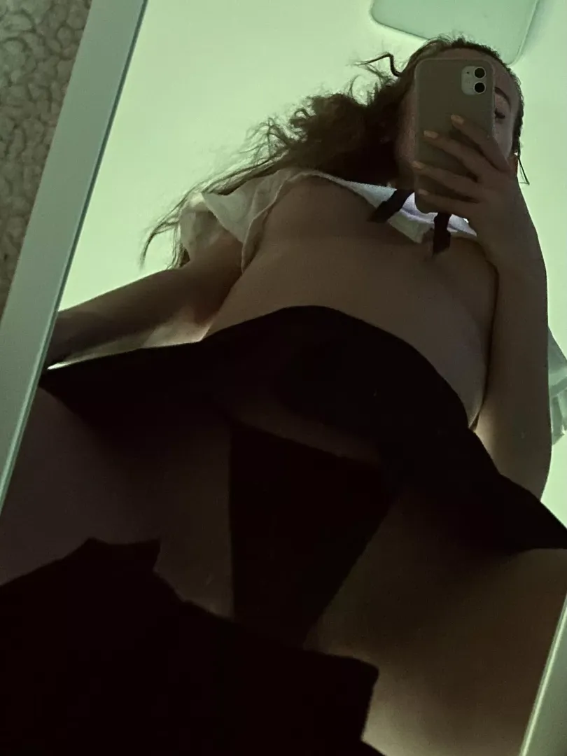 Naughty girl👅 posted by Fine_Hornet