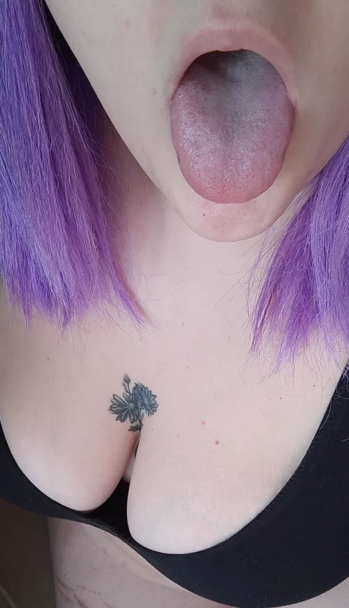 Naughty kitty wants milk 😿💦💦[oc] by AK1RI