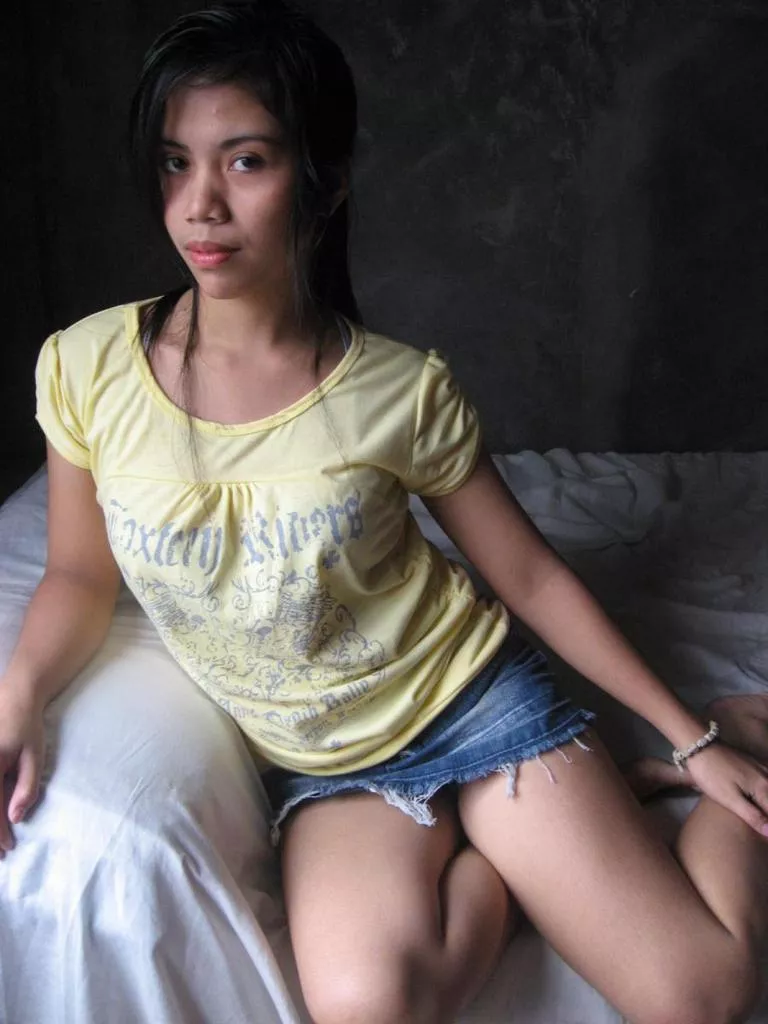 Naughty Nadine Angeles City 19-Year-Old Lbfm Gets Naked Strip Tease (Photo Set Link Below) posted by sexyasiannet