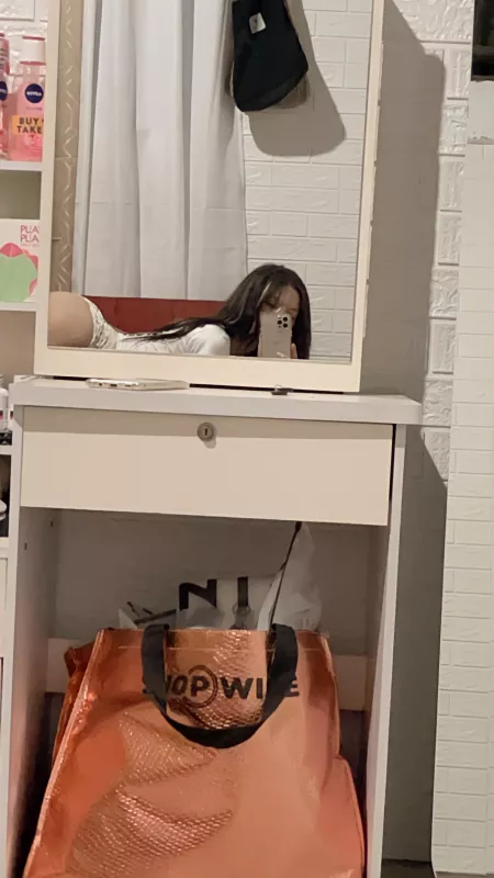 Naughty naughty after class! by bhelesguerra_