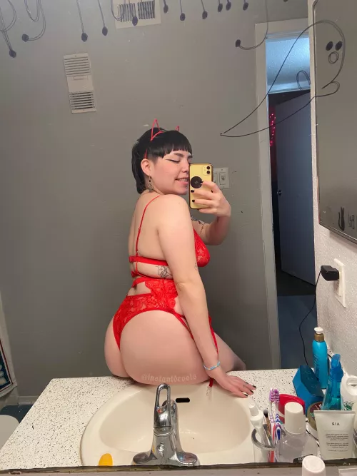 [nb] can i sit on your face? by instantdrools