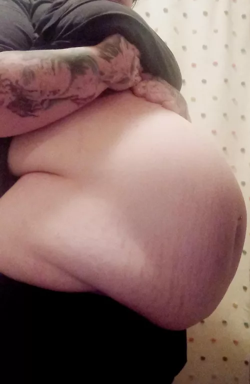 near bursting by narcotixxx666