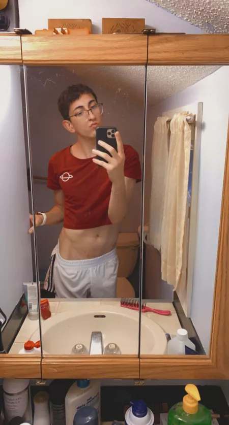 Need a bf to do fun stuff wiff :( by Slimboi96