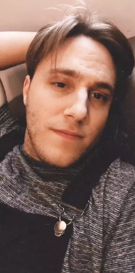 Need a boy who can cuddle with me all night 🎶🌙 by Cokeachodeee