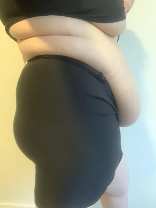 Need a dedicated feeder to keep my belly full at ALL times 😍 by ashleyeats2245