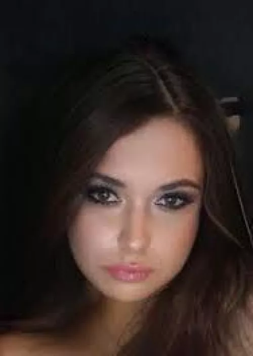 Need a evil bullt to ruin me .. kik @ nlsissyamy , 26 y/o sissy drugs slut from the Netherlands. Lost a bet now she has to become a webslut and expose all her videos . need someone to creata ad control a grindr account for me so they can make me expose m by sissyamy040