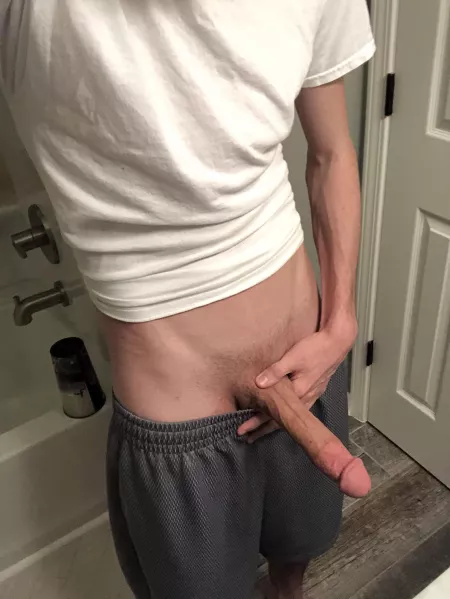 Need a hand 🙂 by EpicDude212