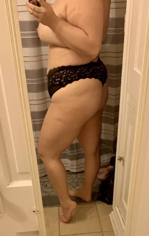 Need a handprint on these cheeks by skynobell