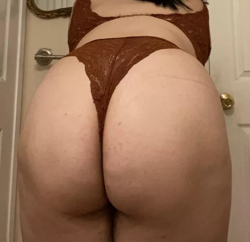 Latina Big Dick Kik Nudes - Wanna see more of her? Kik me somebody0112 and I'll send more of her bikini  and ass pics. No nudes. I'll keep sending as long as you jerktrib her pics.  Bonus if