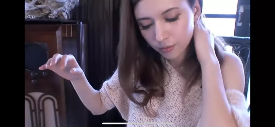 Need help with this Code or name of the actress ? by AlpInch