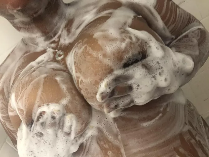 Need helping getting my back 😏 by QueenSloppyThroat