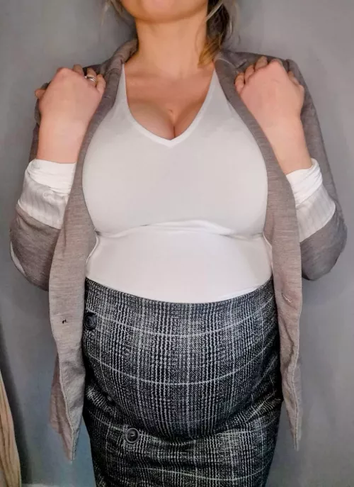 Need some help staying late at work tonight, any volunteers? by unofficialsecretT