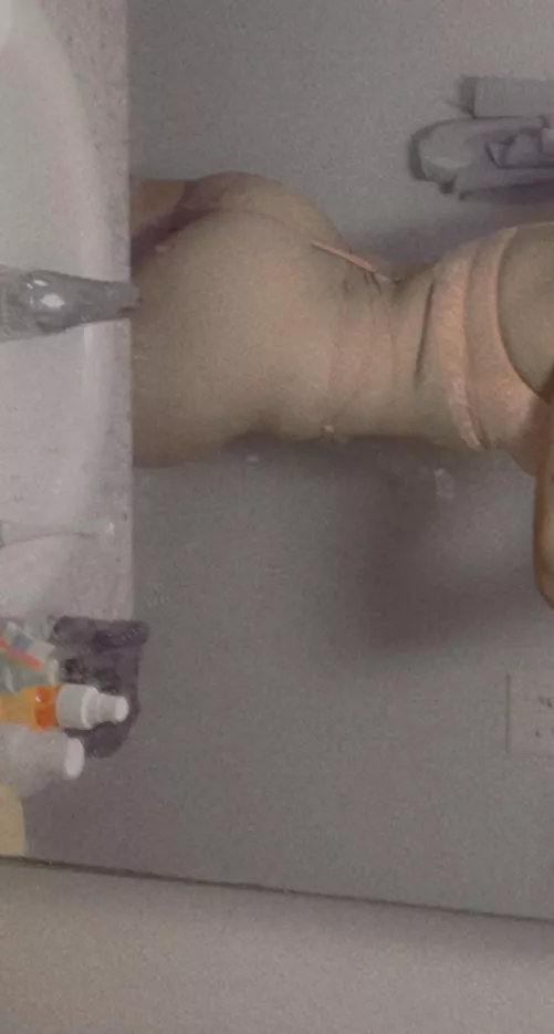 Need some new sets for more pictures by urgreatestdesire