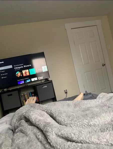 Need someone licking on my feet by I6_6