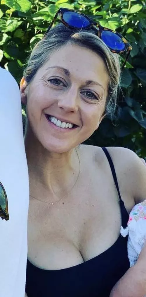 Need someone to degrade or trib my mom, msg me by YugoGhotto