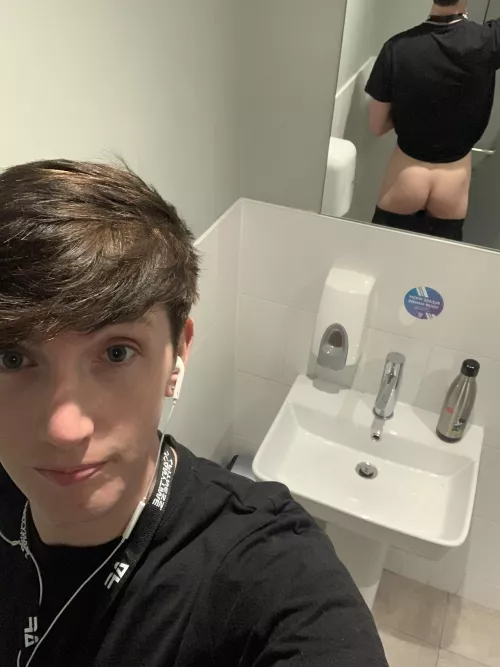 Need someone to dump a load in me in the locker room by Dillon-Daytona