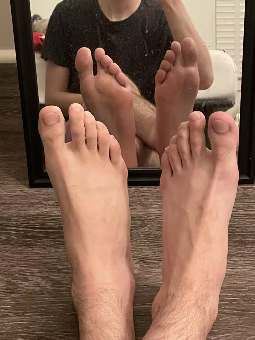 Need someone to lick my soles by boredomporndom