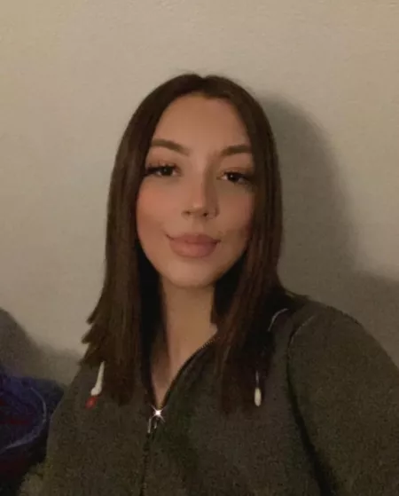 Need someone to put a load on her by Davidosis