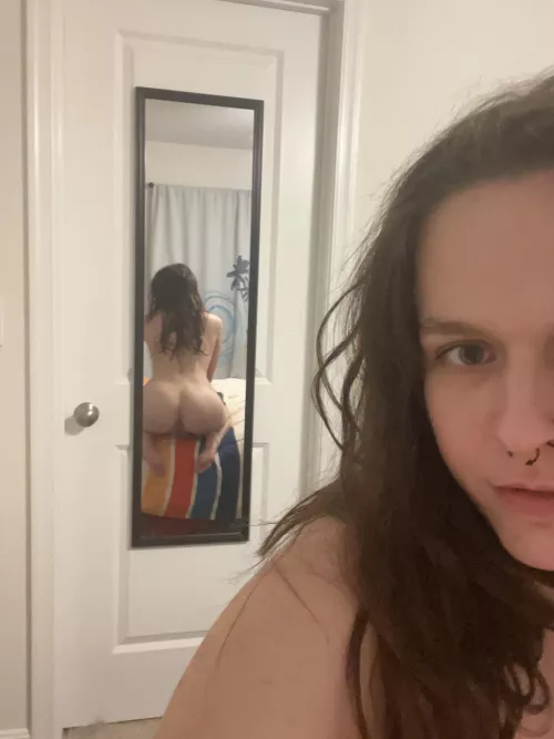 Need someone to worship my feet by loveyou_zoe