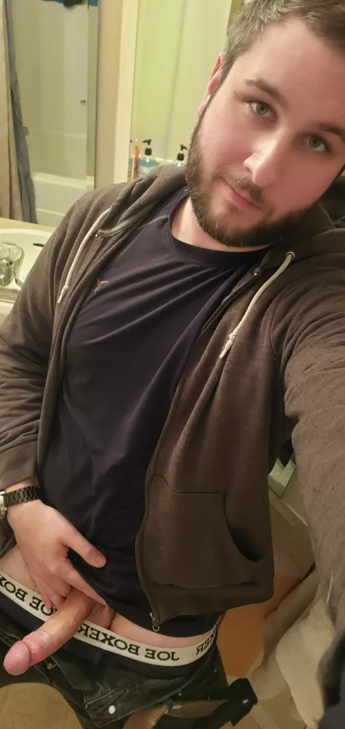 Need somewhere to sit? I know a place by slimslam_spaceman