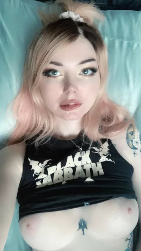 need to be cleaned up 😳🤭 by vanessasxphie