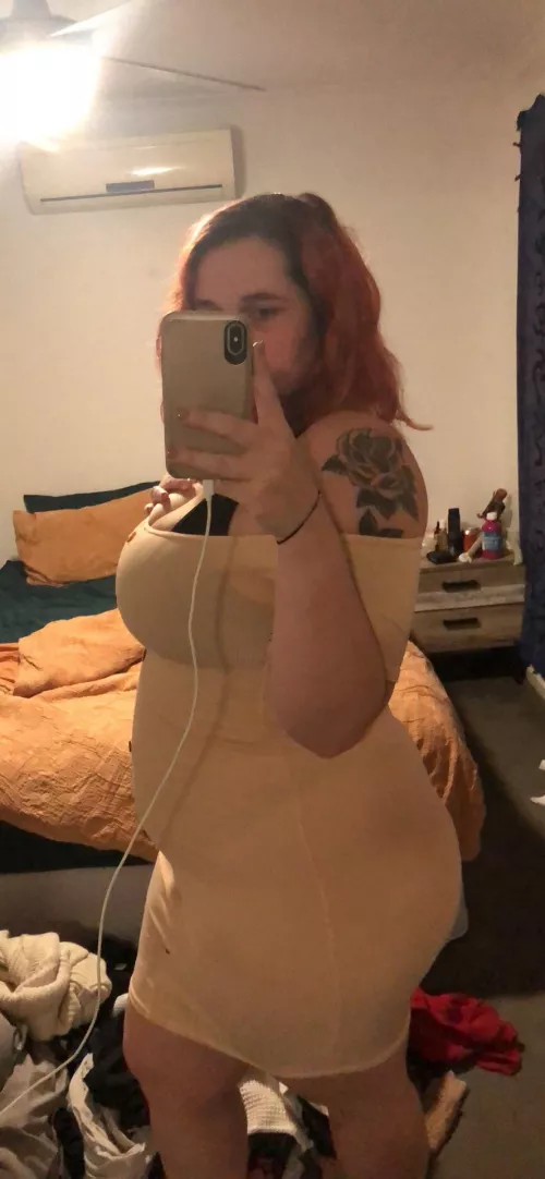 Need to start filling this dress. Who wants to feed me by keiralee26