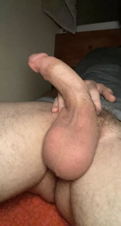 Needs a drain 💦 by UwUvv