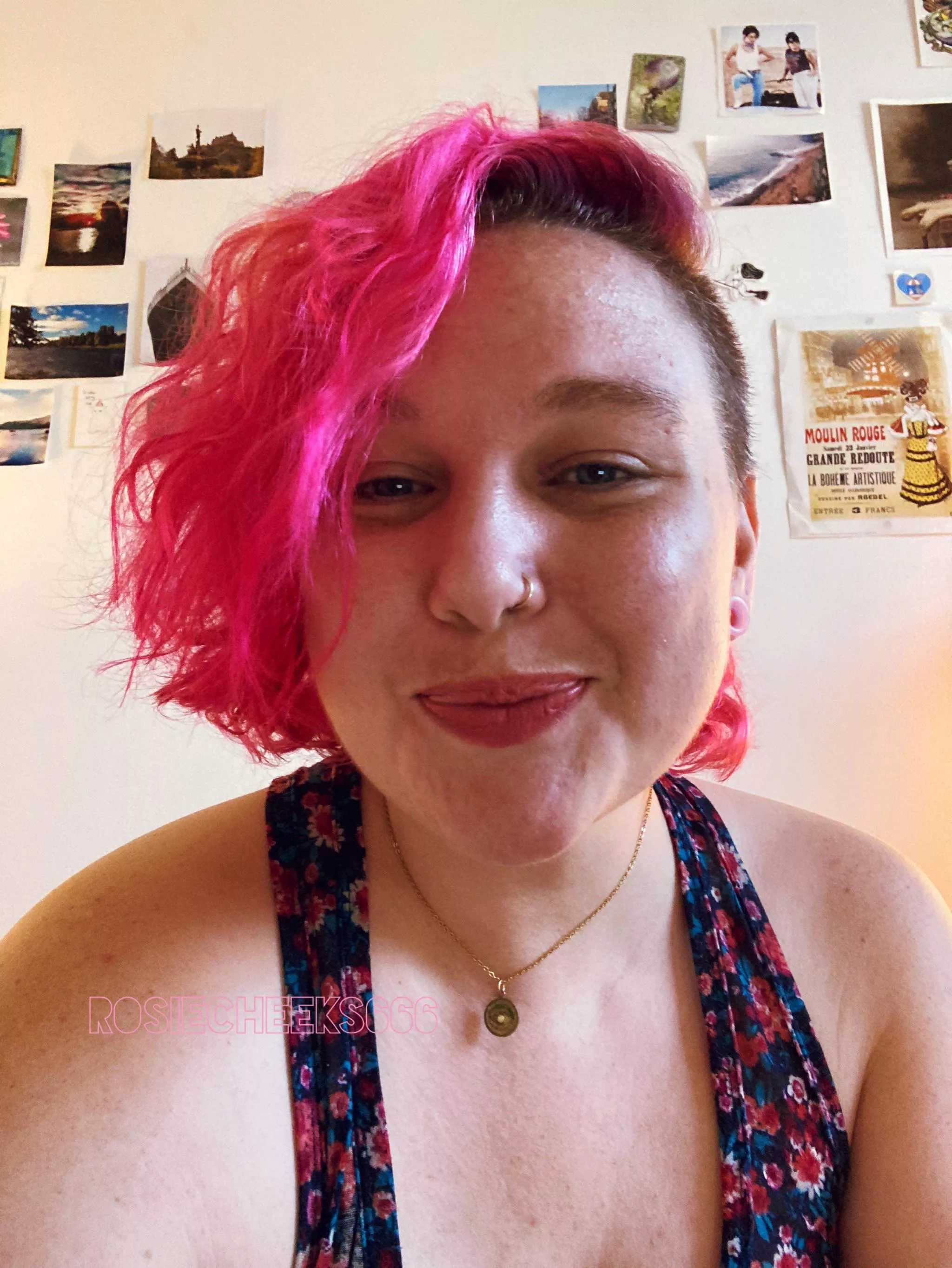 Neon curls posted by Rosiecheeks666