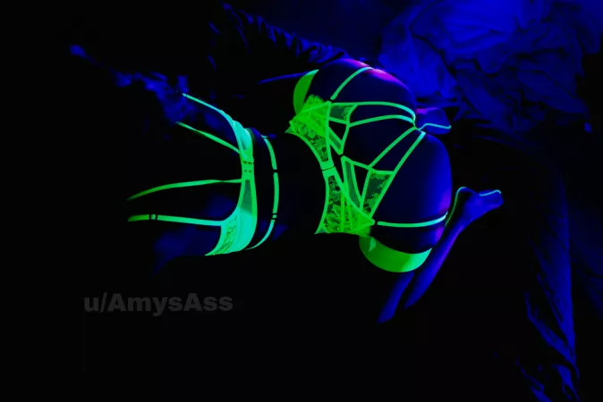 Neon lingerie! by AmysAss