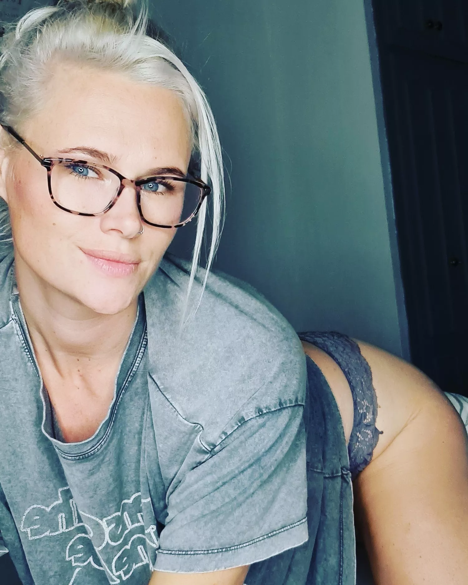 Netflix and chill? 💋 posted by Abifox12