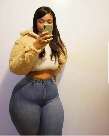 Never seen Jean's fit this well by [deleted]