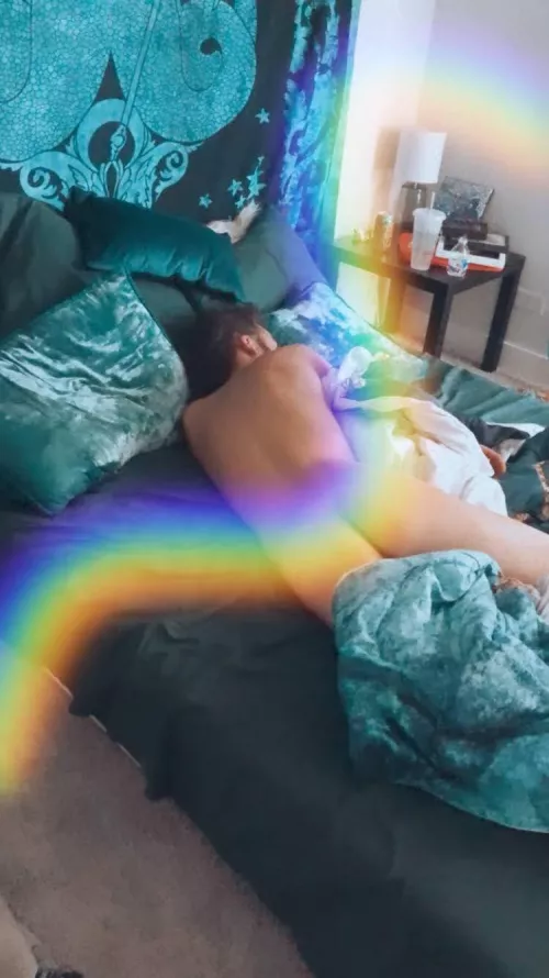 NEVER SLEEPS WITH CLOTHING by triplejesussupernice