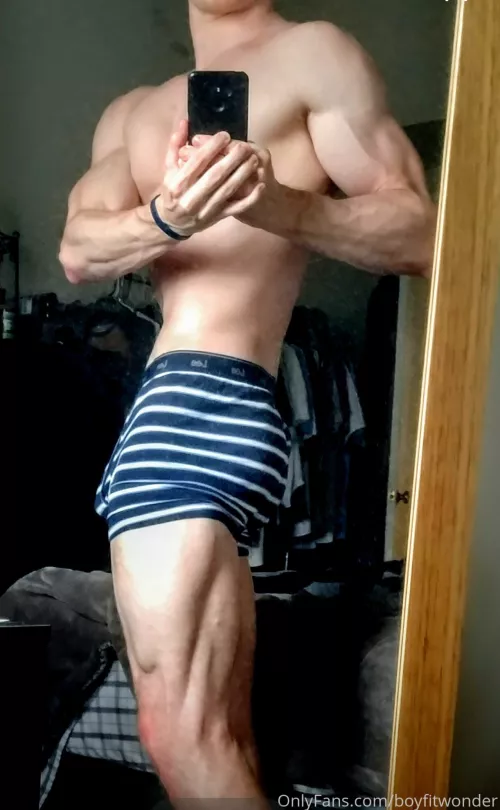 Never trust the living by Fitbody_Tease