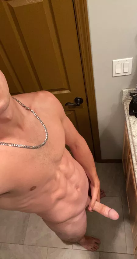 New around here :) by Aintshitg