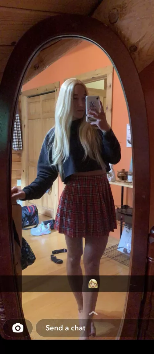 New blonde in class by friendlyfarmr