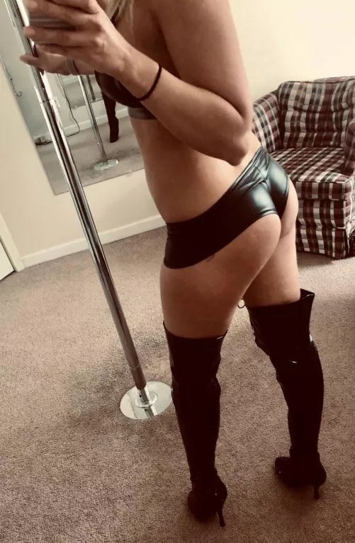 New boots by Secret-Annual4905