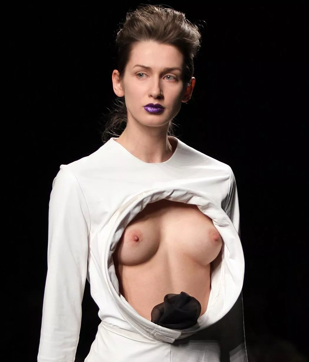 New Fashion trends posted by emilyguy