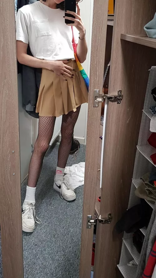 New fishnets! :)) by Philo_Pastry